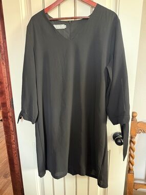 Women's Black V-Neck One Button- Dress with Tie Sleeves